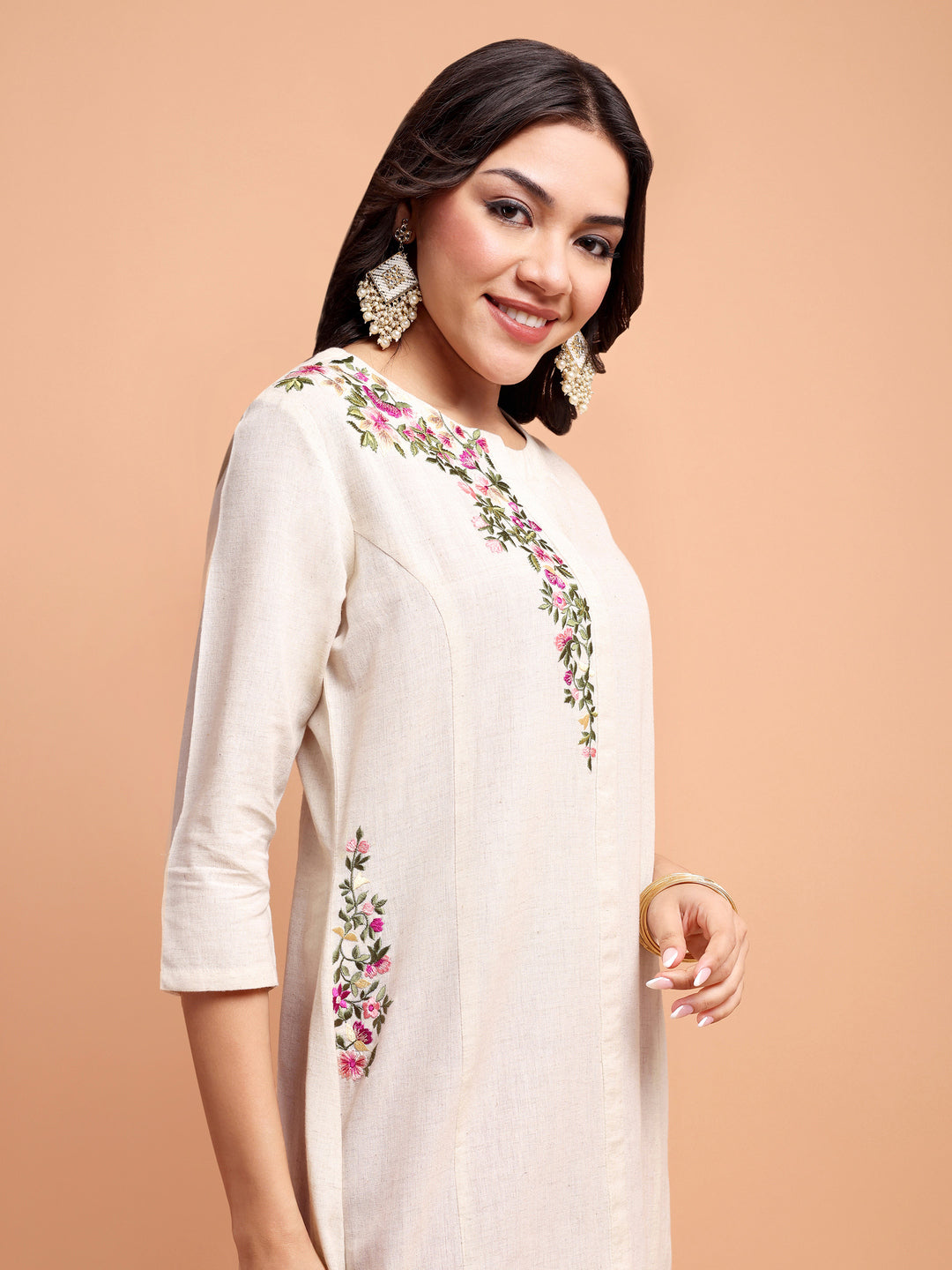 ALANKARI Floral Embroidered Thread Work Pure Cotton Kurta