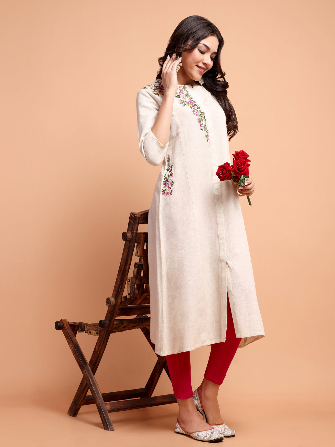 ALANKARI Floral Embroidered Thread Work Pure Cotton Kurta